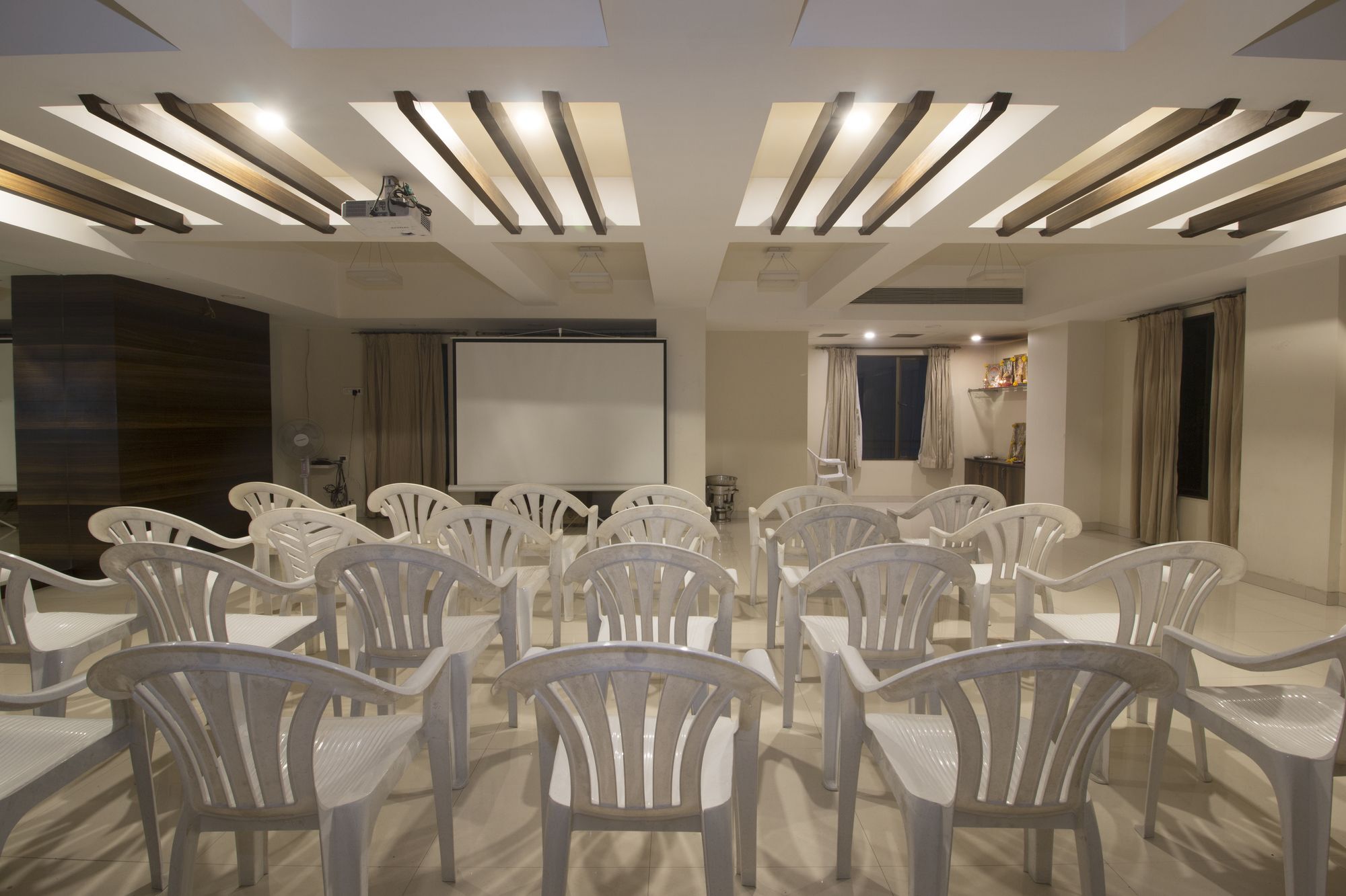 Hotel Oyo 3716 Kapil Residency